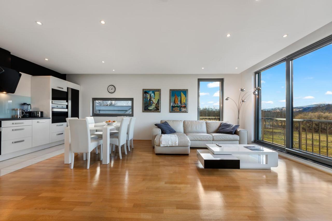 Contemporary Apartment With Rooftop Terrace In มาริบอร์ ภายนอก รูปภาพ