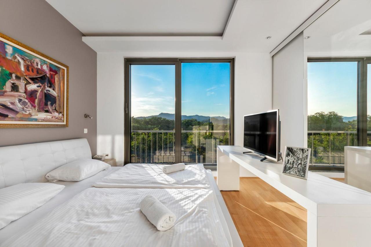 Contemporary Apartment With Rooftop Terrace In มาริบอร์ ภายนอก รูปภาพ
